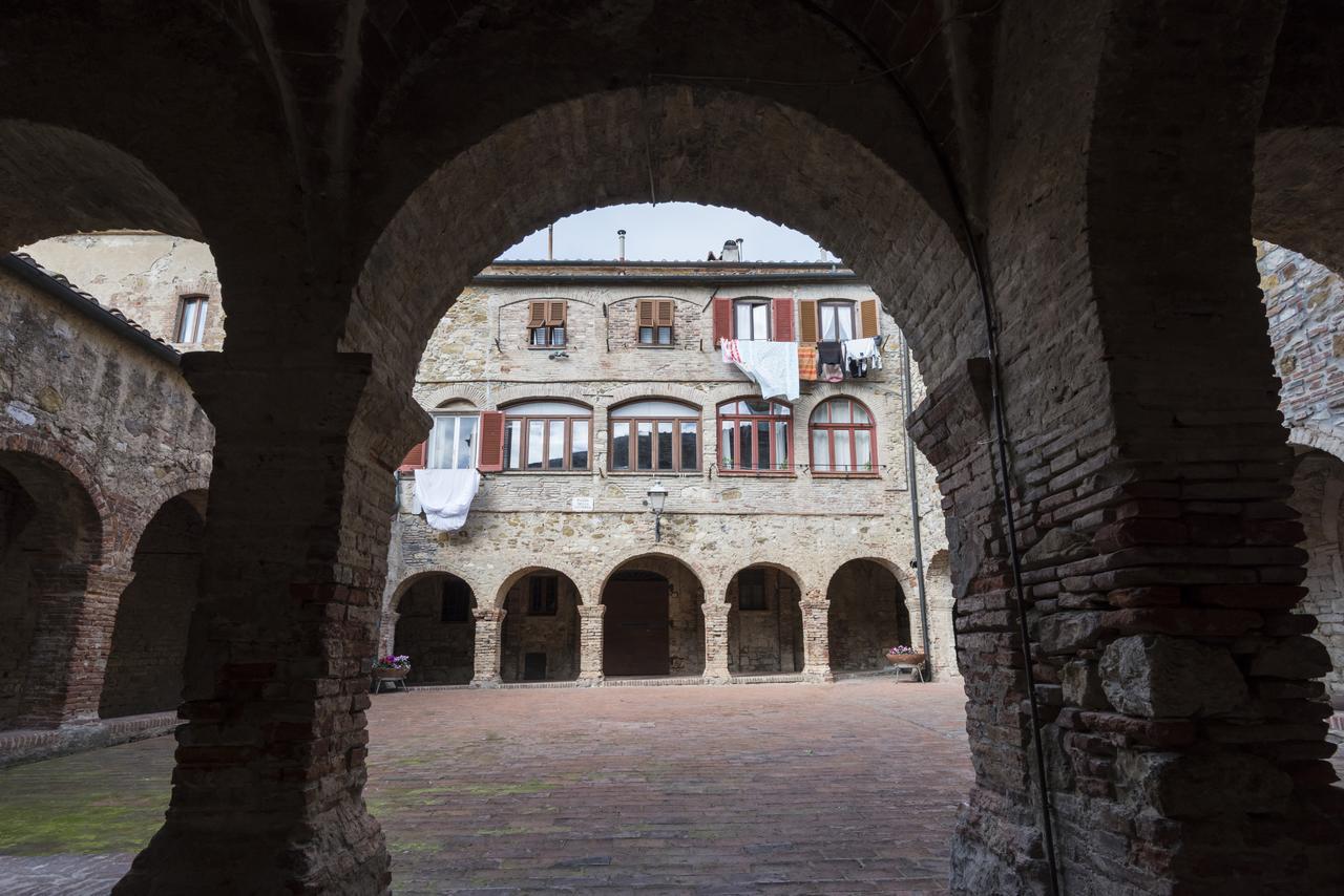 Il Chiostro Appartamenti & Suites Suvereto Exterior foto